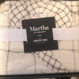 Martha Stewart plush comfort robe